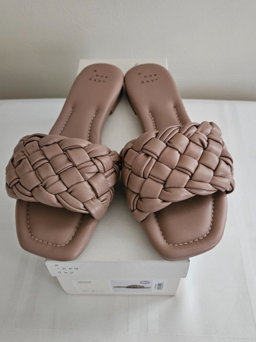 A New Day Casrissa Sandals Bundle - Color: Blk & Tan - Size: 6 1/2 - Picture 2 of 7